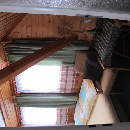 Casa de hóspedes U Lakomce Desná