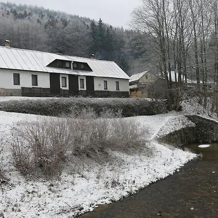 U Lakomce Gæstehus Desná