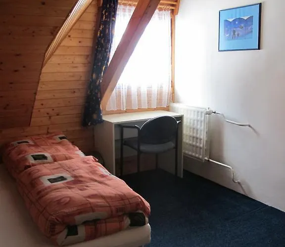 U Lakomce Desná